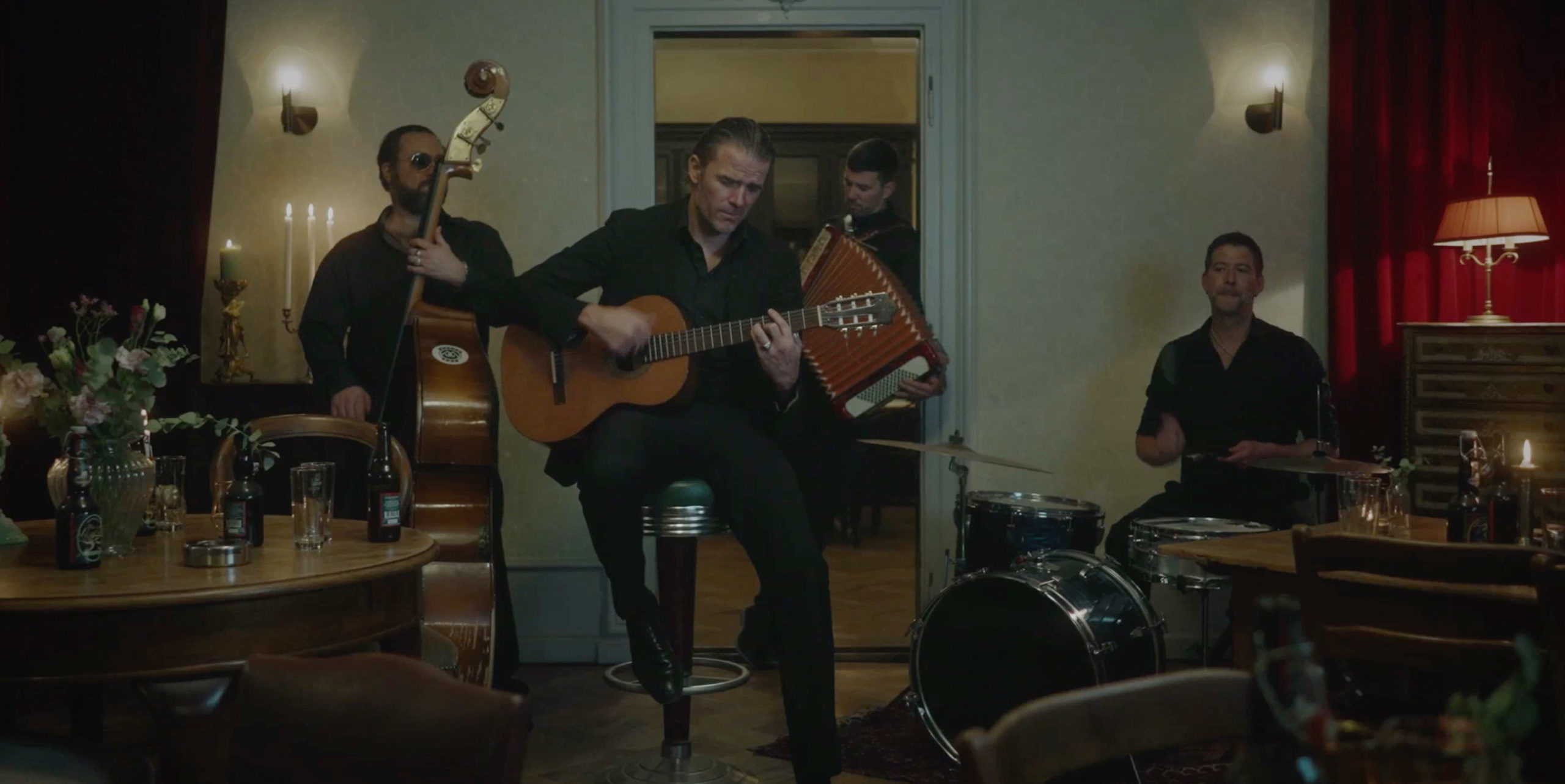 Oli Kehrli News Musikvideo Video Dame us dr zwöite Reihe Villa Stucki